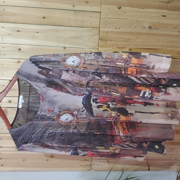 variations Tops - Variations Artsy top‎